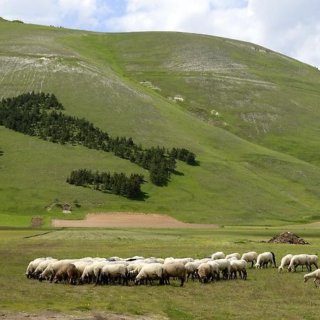 Hotel Europa Norcia Kültér fotó