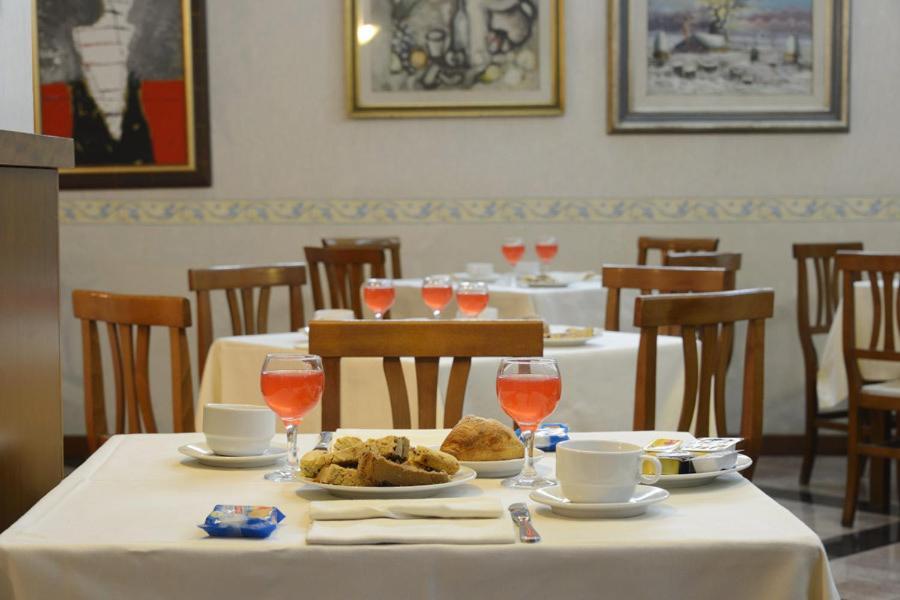 Hotel Europa Norcia Kültér fotó