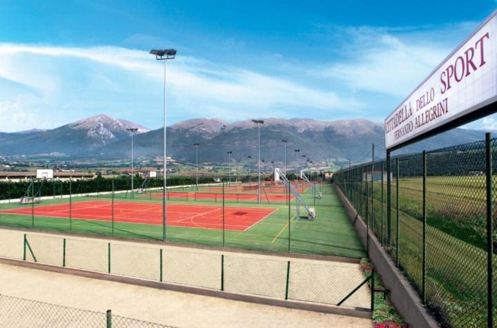 Hotel Europa Norcia Kültér fotó